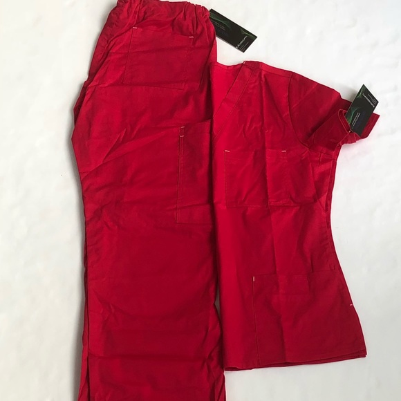 Scrub set by Meavn - Picture 2 of 5